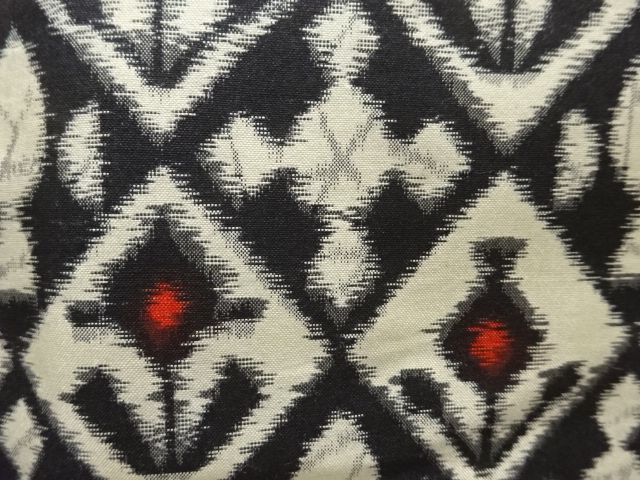 アンティーク　菱に抽象花模様織り出し銘仙羽織